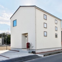 暮らしの中心にヌックのある家